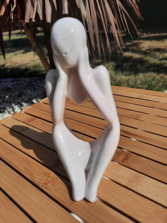 statuette série "Le Penseur" rose