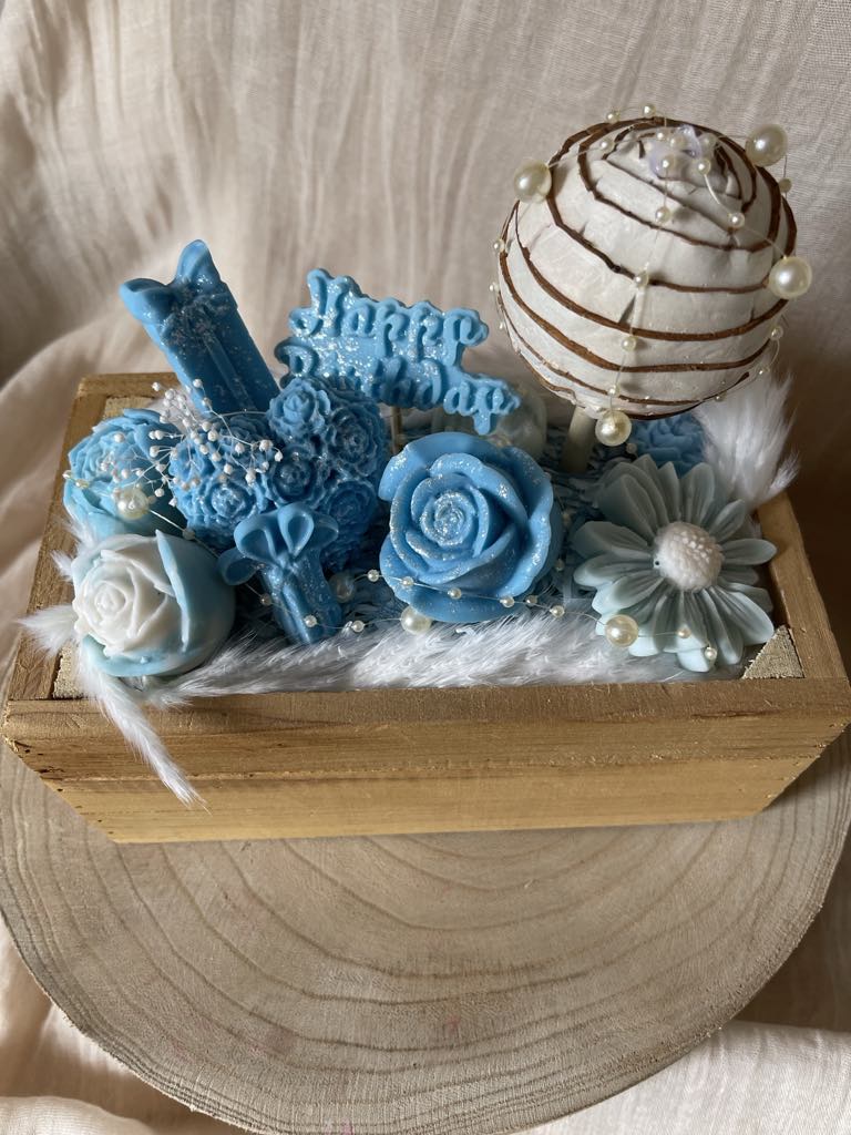 gâtez vos proches avec cette superbe composition florale de fondants parfumés fleur de coton