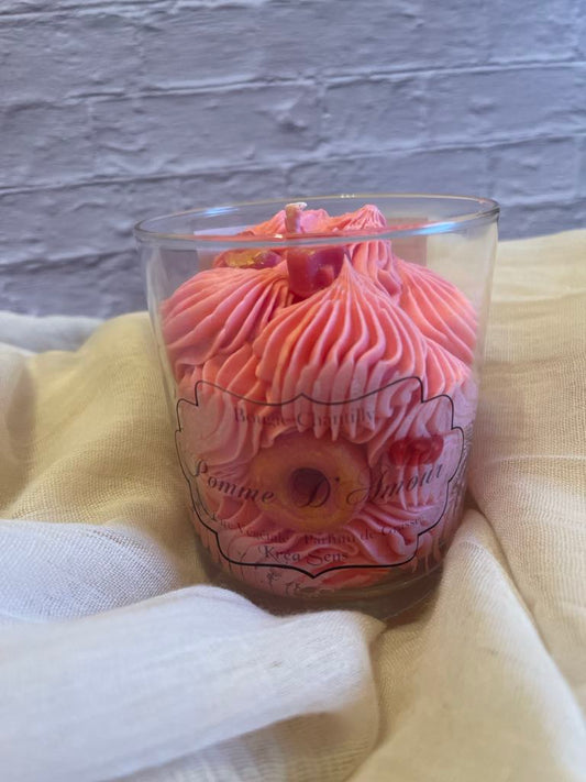 souvenir de fête foraine avec cette bougie gourmande au parfum sucré de pomme d'amour